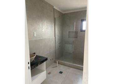 VENTA CASA 3 DORMITORIOS EN 1 SOLA PLANTA EN DOCTA CORDOBA