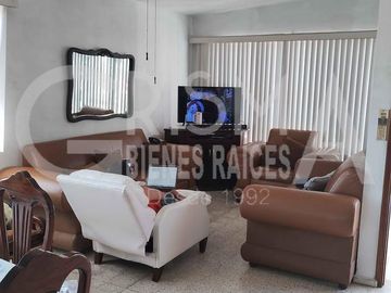 CASA EN VENTA EN ZONA CENTRO