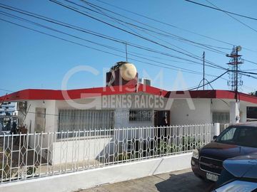 CASA EN VENTA EN ZONA CENTRO
