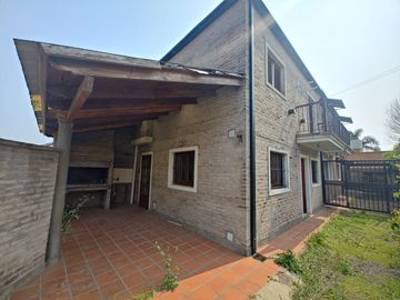 DUPLEX COMPLEJO INTERNO EN VENTA CALLE LAPRIDA AL 700