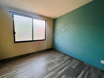 CASA EN VENTA EN COLONIA PRADOS DEL TECNOLOGICO A MIN. DEL TEC DE MONTERREY EN PRIVADA