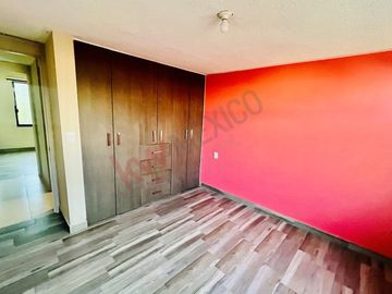 CASA EN VENTA EN COLONIA PRADOS DEL TECNOLOGICO A MIN. DEL TEC DE MONTERREY EN PRIVADA