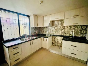CASA EN VENTA EN COLONIA PRADOS DEL TECNOLOGICO A MIN. DEL TEC DE MONTERREY EN PRIVADA