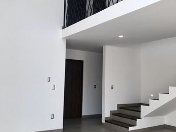 Hermosa Residencia en Zibatá, Doble Altura, Roof Garden, Jardín, Recamara en PB