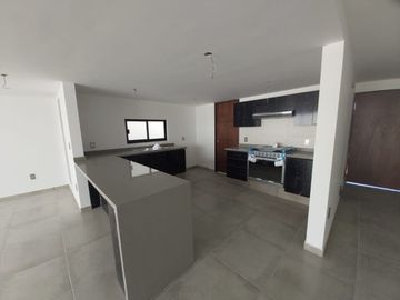 Preciosa Casa en Juriquilla, La Gran Reserva PRESERVE, 3 Recamaras, Jardín, ROOF