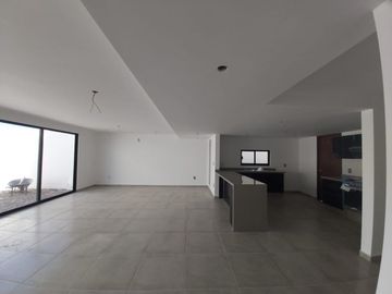 Preciosa Casa en Juriquilla, La Gran Reserva PRESERVE, 3 Recamaras, Jardín, ROOF