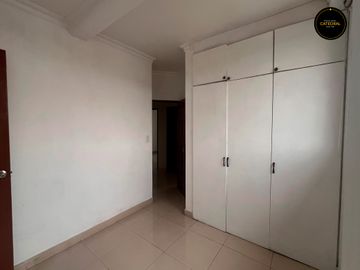 Departamento de venta en Urdesa Central – código:21559