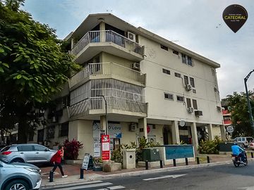 Departamento de venta en Urdesa Central – código:21559