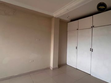 Departamento de venta en Urdesa Central – código:21559