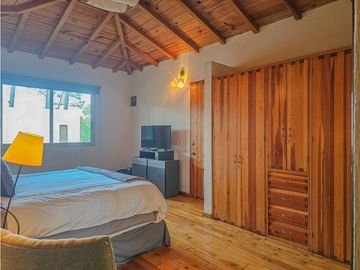CASA EN VENTA CON EXCELENTE UBICACIÓN EN AVANDARO.