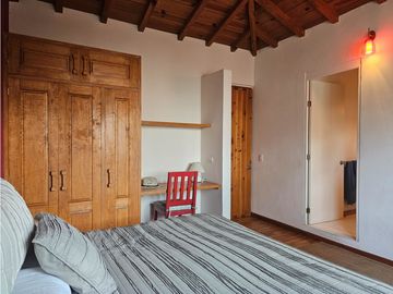CASA EN VENTA CON EXCELENTE UBICACIÓN EN AVANDARO.