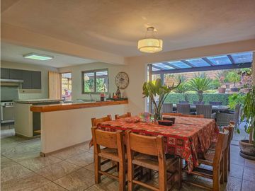 CASA EN VENTA CON EXCELENTE UBICACIÓN EN AVANDARO.