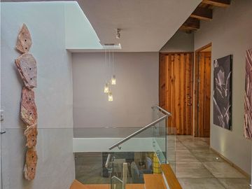CASA EN VENTA CON EXCELENTE UBICACIÓN EN AVANDARO.
