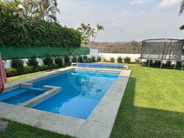 Casa en venta en Fraccionamiento Lomas de Cocoyoc