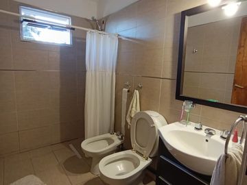 HERMOSA CASA - ZONA SANTA TERESITA -