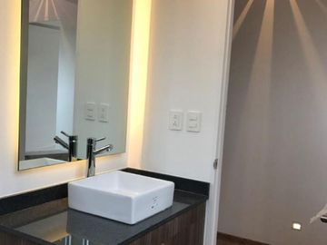 EDIFICIO EN VENTA EN ANZURES - USO HABITACIONAL MIXTO