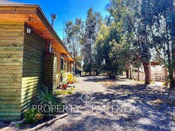 Hermosa Casa de Campo en parcela de 10.000 m/2 en Catapilco, Zapallar