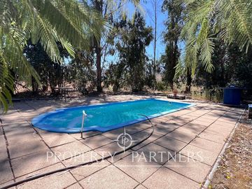 Hermosa Casa de Campo en parcela de 10.000 m/2 en Catapilco, Zapallar