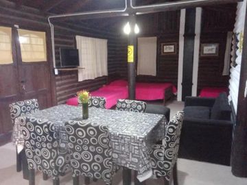Casa en venta - 2 Dormitorios 2 Baños - Cochera - 275Mts2 - Villa Gesell