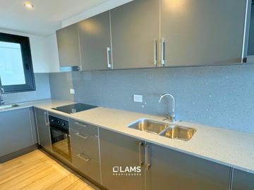 Departamento 3 ambientes a estrenar cn balcón aterrazado - Guemes