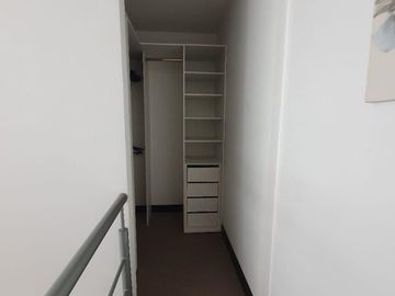 Renta Loft amoblado - piso alto- República del  Salvador . Parque La Carolina