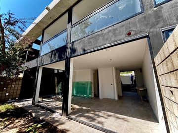 Duplex en Venta  en City Bell de 3 dormitorios en 21 entre 467 y 471