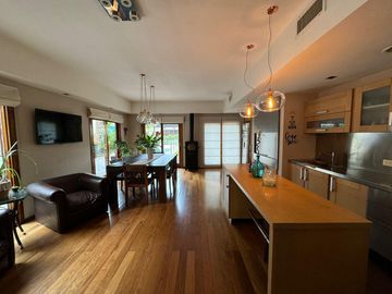 Excelente casa de 2 plantas en Venta en Casco Urbano de La Plata