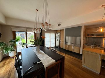 Excelente casa de 2 plantas en Venta en Casco Urbano de La Plata