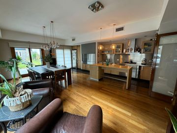 Excelente casa de 2 plantas en Venta en Casco Urbano de La Plata