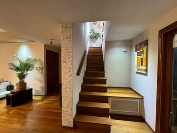 Excelente casa de 2 plantas en Venta en Casco Urbano de La Plata