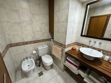 Excelente casa de 2 plantas en Venta en Casco Urbano de La Plata