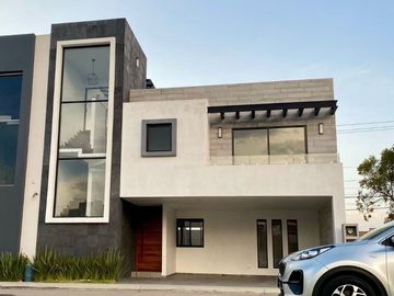ZONA UDLA CASA NUEVA FRACC NOBEL