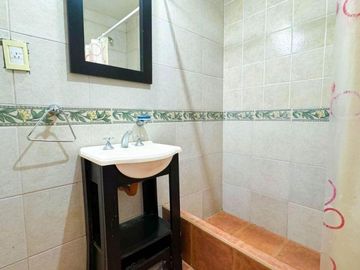 Casa en venta - 4 Dormitorios 2 Baños - 350Mts2 - Ezeiza