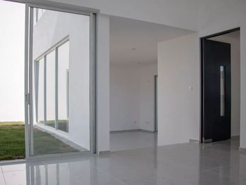Increíble Residencia de Autor en Vista Real Country Club, VIVE AL MÁXIMO!