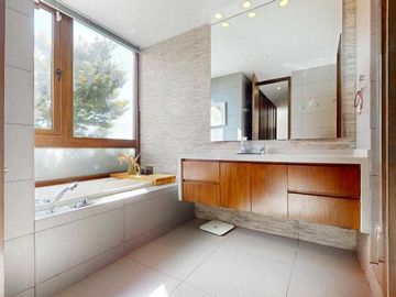 Departamento en venta en LO BARNECHEA