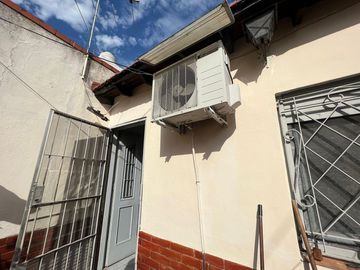 Amplia propiedad ph departamentos a la venta en Villa Dominico