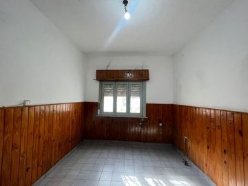 Amplia propiedad ph departamentos a la venta en Villa Dominico