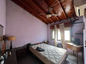 Amplia propiedad ph departamentos a la venta en Villa Dominico