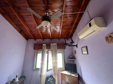 Amplia propiedad ph departamentos a la venta en Villa Dominico