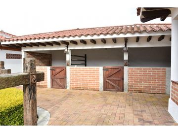SE VENDE FINCA INDEPENDIENTE EN LA CEJA 3   CASAS Y PESEBRERA[alejoV]