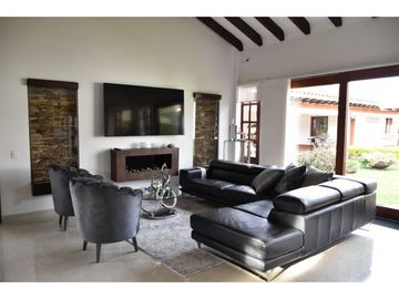 SE VENDE FINCA INDEPENDIENTE EN LA CEJA 3   CASAS Y PESEBRERA[alejoV]