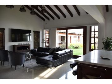 SE VENDE FINCA INDEPENDIENTE EN LA CEJA 3   CASAS Y PESEBRERA[alejoV]