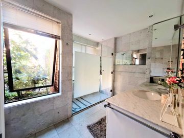 Casa en venta en LO BARNECHEA