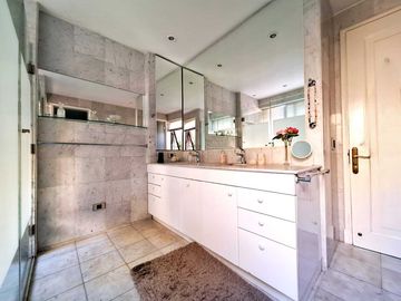 Casa en venta en LO BARNECHEA
