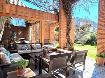 Casa en venta en LO BARNECHEA