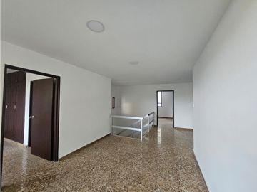 Casa independiente en arriendo barrio La Flora Cali
