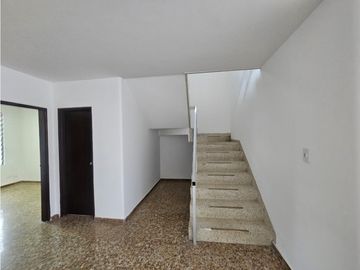 Casa independiente en arriendo barrio La Flora Cali