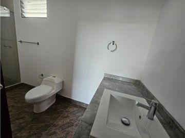 Casa independiente en arriendo barrio La Flora Cali