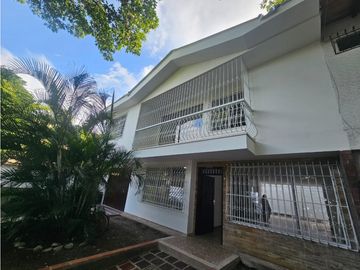 Casa independiente en arriendo barrio La Flora Cali