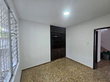 Casa independiente en arriendo barrio La Flora Cali